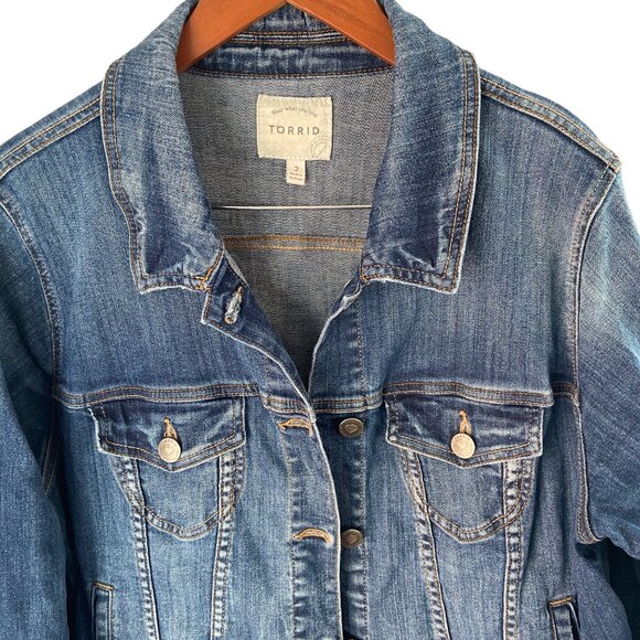 Torrid Women's Stretch Denim Trucker Jean Jacket Sz 2 2X Medium Wash Distressed - Picture 3 of 8